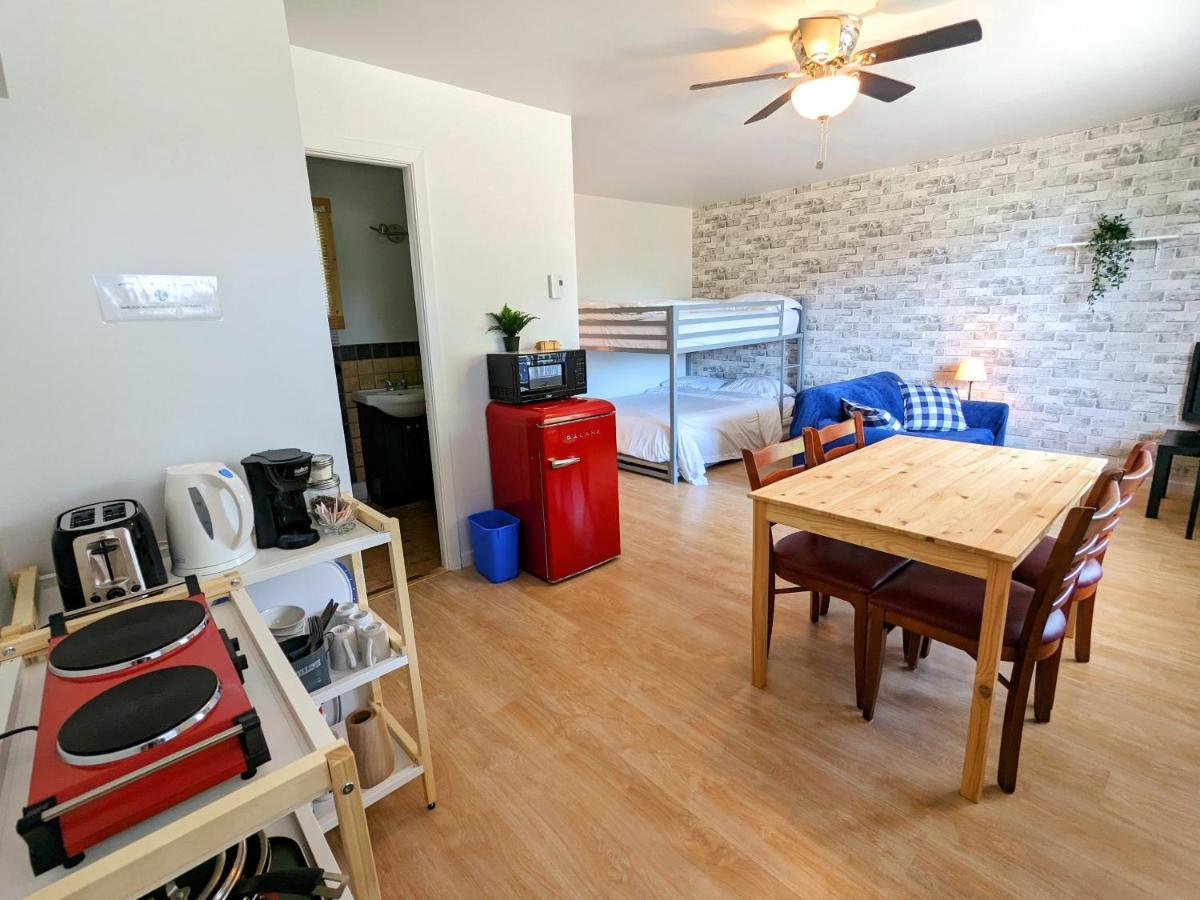 Les Petits Studios Du Bord De L'Eau Saint-Joseph-de-la-Rive Εξωτερικό φωτογραφία